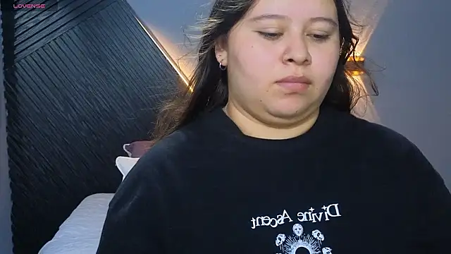 Laia and Aloby online show from March 3, 10:15 pm