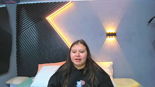 Snapshot of Laia_and_Aloby chatting on July 14, 11:10 pm Laia and Aloby online show from July 14, 11:10 pm