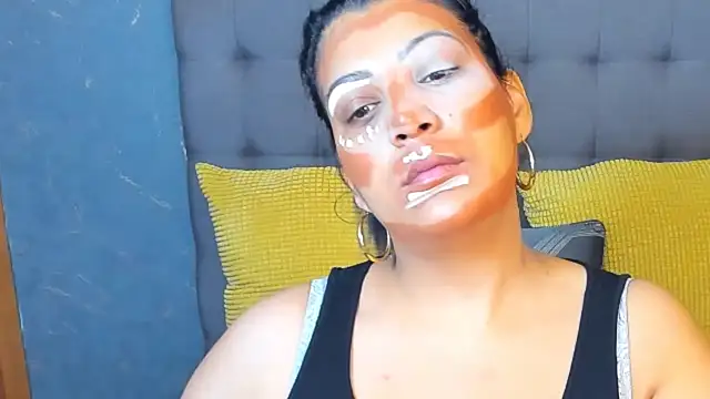 AmyCubes online show from February 14, 5:15 am