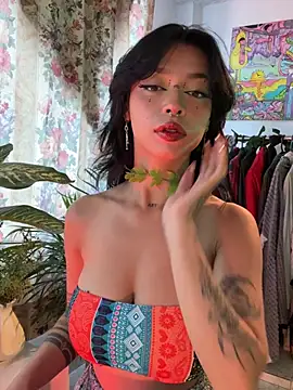 Kitty arts online show from April 21, 5:50 pm