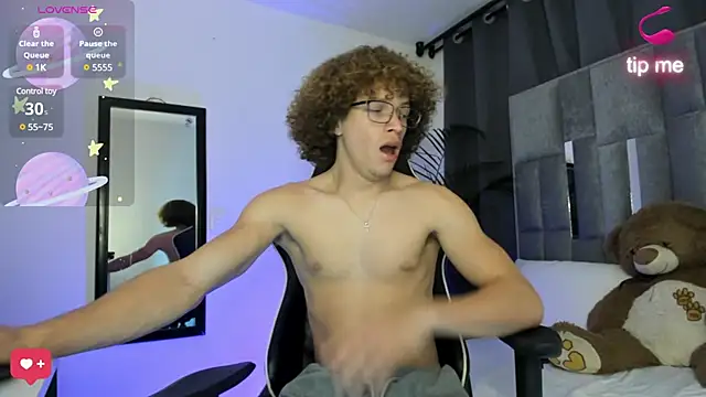 All3ssandr0 online show from January 11, 1:27 am