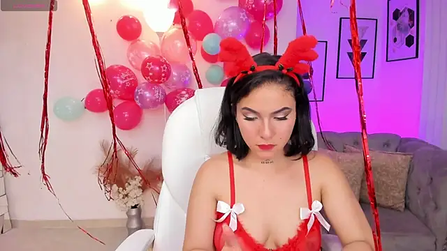 kendaall jenner  online show from December 6, 4:03 am