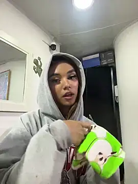 Nikol Rang   online show from February 23, 7:00 am