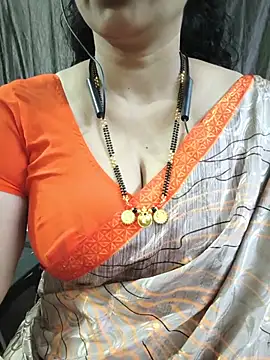 Snapshot of bhuvana555 chatting on May 31, 5:09 pm bhuvana555 online show from May 31, 5:09 pm
