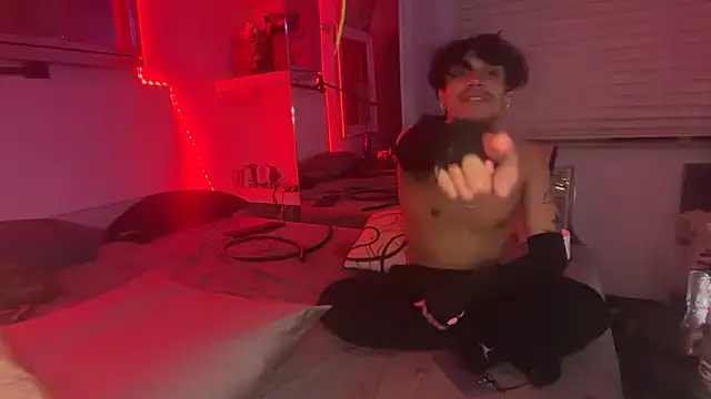 hot shot 13 online show from February 6, 9:34 am