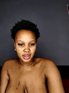 Snapshot of Sego_TeeTee chatting on May 23, 7:24 am Sego TeeTee online show from May 23, 7:24 am
