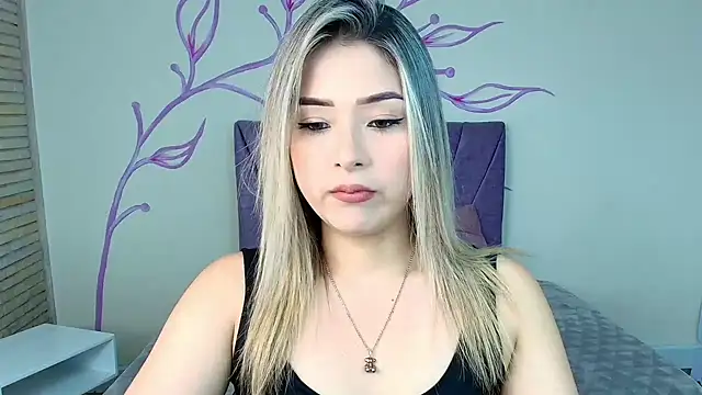 DahliaMoore online show from February 5, 7:42 pm