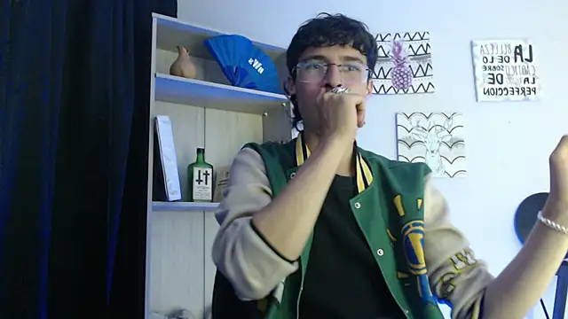 Jeam hot online show from December 16, 9:09 pm