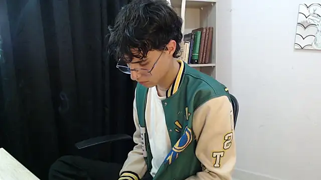 Jeam hot online show from December 20, 9:06 pm