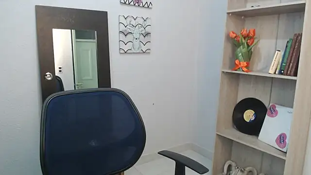 Jeam hot online show from December 22, 8:03 pm