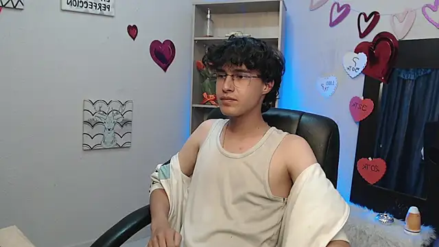 Jeam hot online show from March 10, 8:45 pm