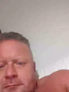 Snapshot of swingr chatting on January 18, 10:39 pm swingr online show from January 18, 10:39 pm