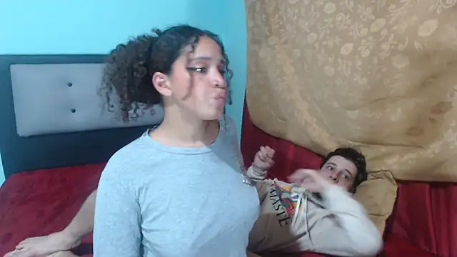 Snapshot of kalipso_n-jones chatting on February 13, 8:24 pm kalipso n-jones online show from February 13, 8:24 pm