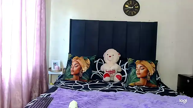 quenliyasa online show from November 28, 10:18 am