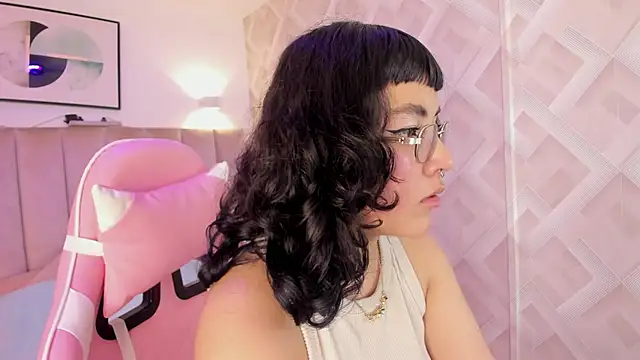 Haru Bonny online show from February 11, 8:47 pm