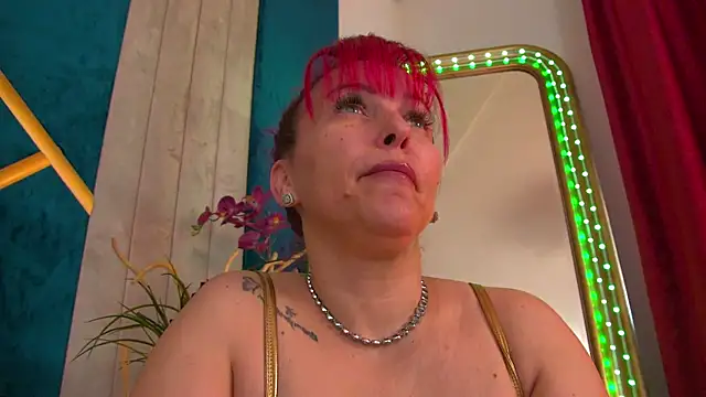 Foxxxy MILF online show from May 1, 3:44 am