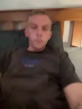 Snapshot of aus_guy93 chatting on November 13, 1:26 am aus guy93 online show from November 13, 1:26 am