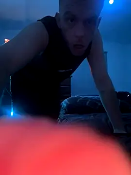 Snapshot of aus_guy93 chatting on November 14, 12:37 pm aus guy93 online show from November 14, 12:37 pm