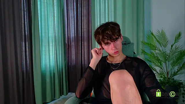 Snapshot of Bad_Boy9996 chatting on June 26, 10:30 am Bad Boy9996 online show from June 26, 10:30 am