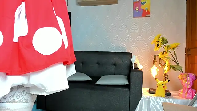 Snapshot of Alaia_Love77 chatting on May 9, 8:03 pm Alaia Love77 online show from May 9, 8:03 pm