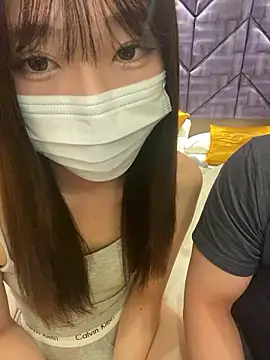 Snapshot of pantumieteruyo chatting on February 10, 2:21 pm pantumieteruyo online show from February 10, 2:21 pm