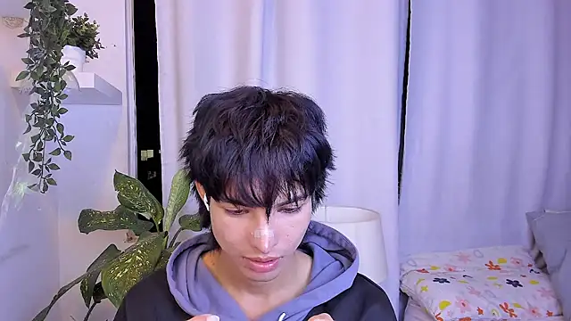 santy-kitty online show from June 25, 3:17 am