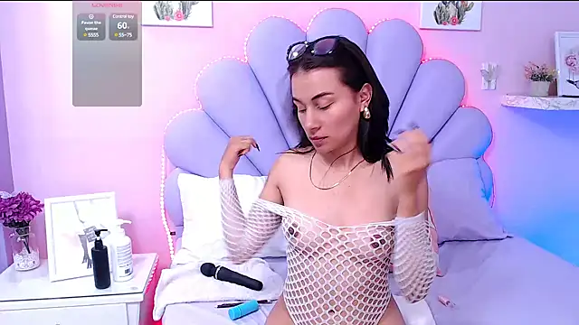 HannaPretthy online show from January 14, 7:00 pm