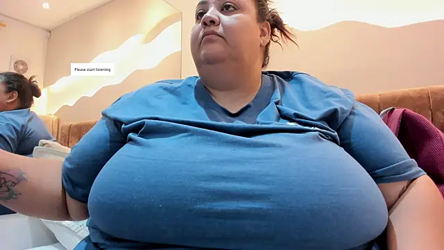Snapshot of Alisson_am chatting on June 1, 11:45 am Alisson am online show from June 1, 11:45 am