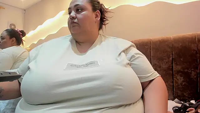 Snapshot of Alisson_am chatting on June 16, 8:11 pm Alisson am online show from June 16, 8:11 pm