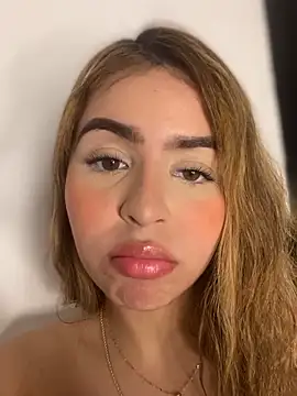 Snapshot of Mary_ivett chatting on February 5, 1:04 am Mary ivett online show from February 5, 1:04 am