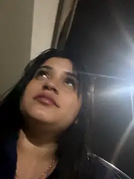 perlita05 online show from March 4, 12:27 am