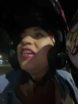 perlita05 online show from March 16, 1:11 am