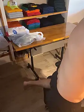 Snapshot of victorxxx2401 chatting on January 12, 1:48 pm victorxxx2401 online show from January 12, 1:48 pm