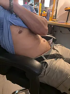 Snapshot of victorxxx2401 chatting on March 18, 4:48 pm victorxxx2401 online show from March 18, 4:48 pm