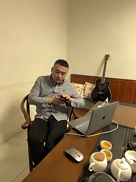 ShaoZian 1 online show from November 10, 9:41 am