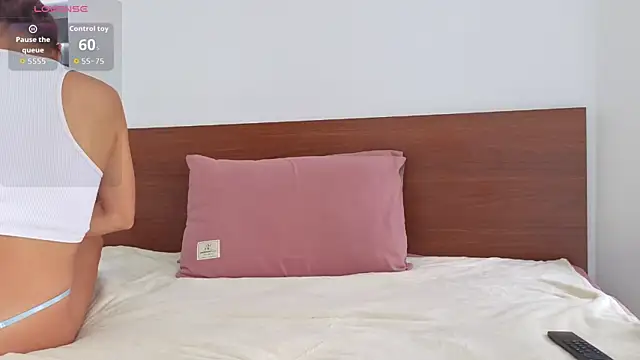 ChloeTeles  online show from May 5, 5:04 am