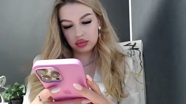 Snapshot of Your_Jessy chatting on May 21, 12:12 pm Your Jessy online show from May 21, 12:12 pm