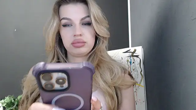 Snapshot of Your_Jessy chatting on June 4, 12:33 pm Your Jessy online show from June 4, 12:33 pm