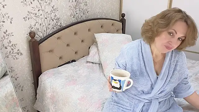 Snapshot of Ava_Gardner_ chatting on February 20, 10:37 am Ava Gardner online show from February 20, 10:37 am