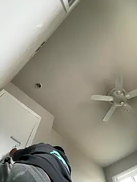 elamante03 online show from December 4, 8:29 pm