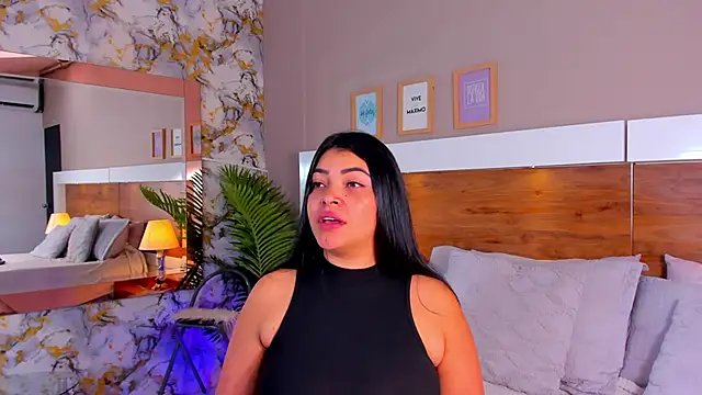 EmaBakker online show from October 22, 1:22 pm