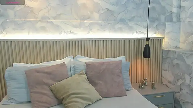 EmaBakker online show from July 28, 12:59 pm