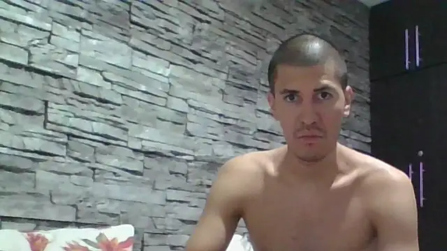 Snapshot of Sexylatin64 chatting on July 5, 12:50 am Sexylatin64 online show from July 5, 12:50 am