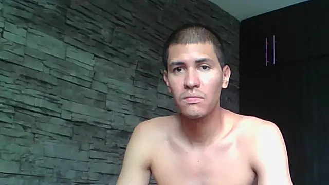 Snapshot of Sexylatin64 chatting on July 17, 4:12 pm Sexylatin64 online show from July 17, 4:12 pm