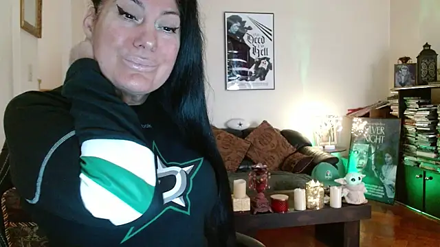 mandaloriangirls online show from April 29, 5:52 pm
