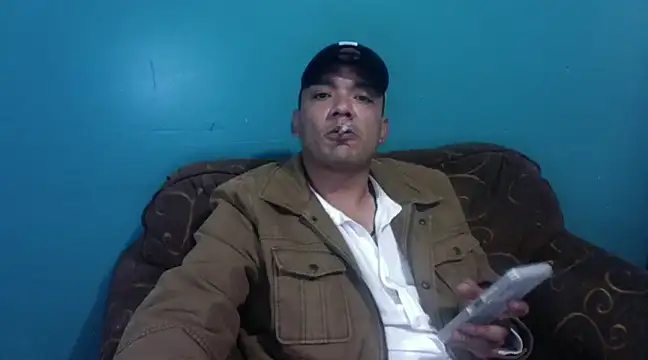 Snapshot of TUMORENO1 chatting on January 19, 1:00 am TUMORENO1 online show from January 19, 1:00 am