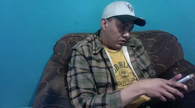 Snapshot of TUMORENO1 chatting on January 20, 2:32 am TUMORENO1 online show from January 20, 2:32 am