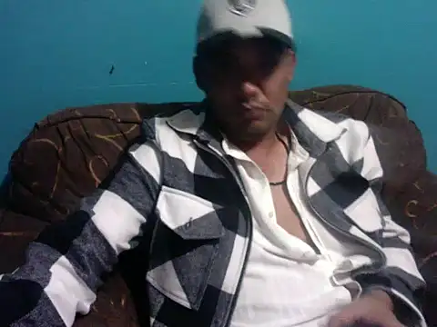 Snapshot of TUMORENO1 chatting on February 3, 12:47 am TUMORENO1 online show from February 3, 12:47 am