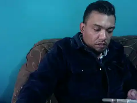 Snapshot of TUMORENO1 chatting on March 11, 10:20 pm TUMORENO1 online show from March 11, 10:20 pm