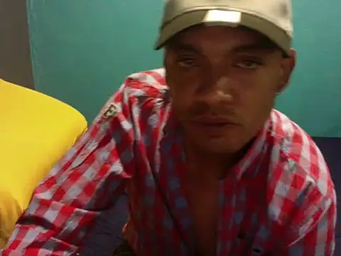 Snapshot of TUMORENO1 chatting on October 11, 9:52 am TUMORENO1 online show from October 11, 9:52 am